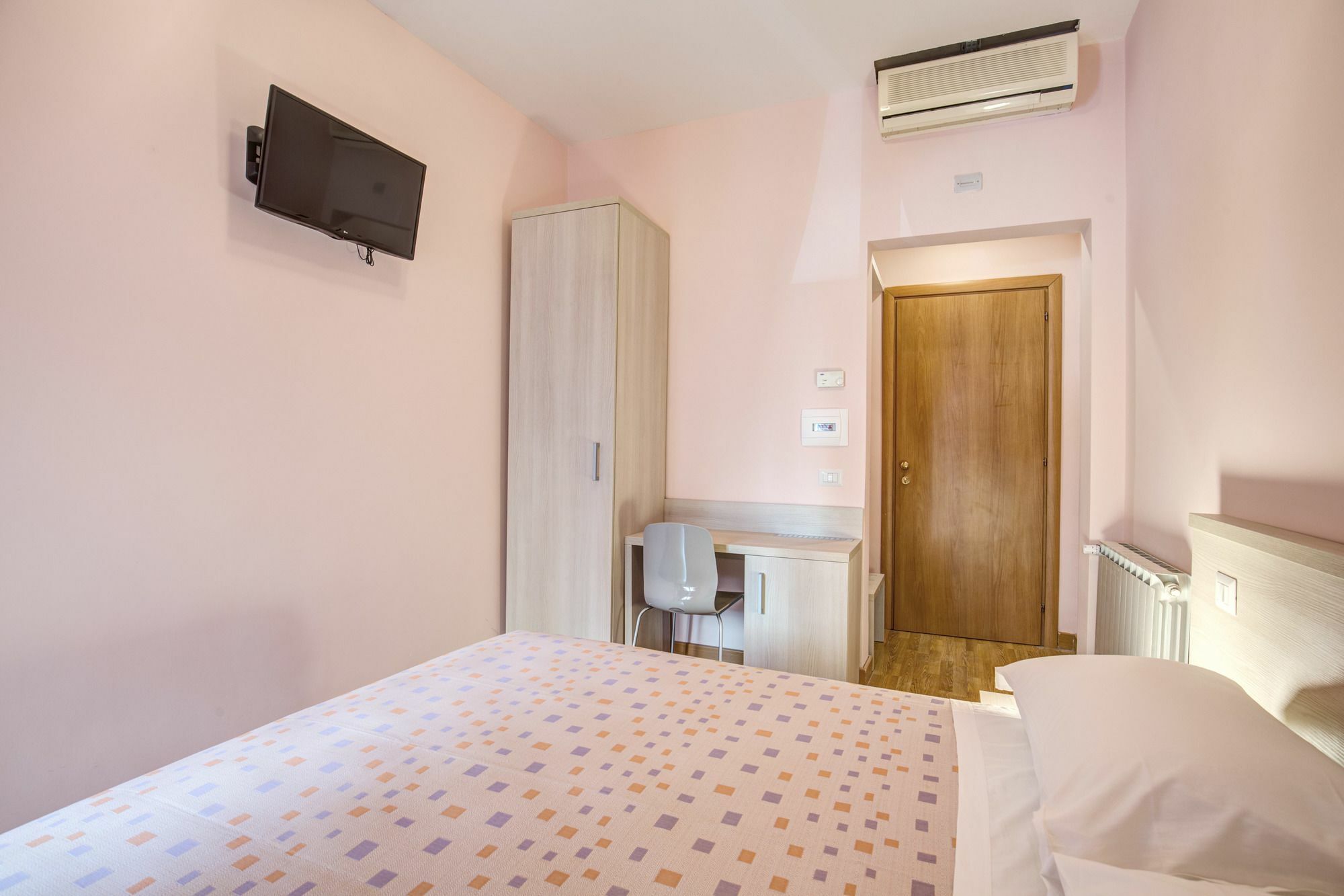 Hotel Nuova Monaco Rome Exterior photo